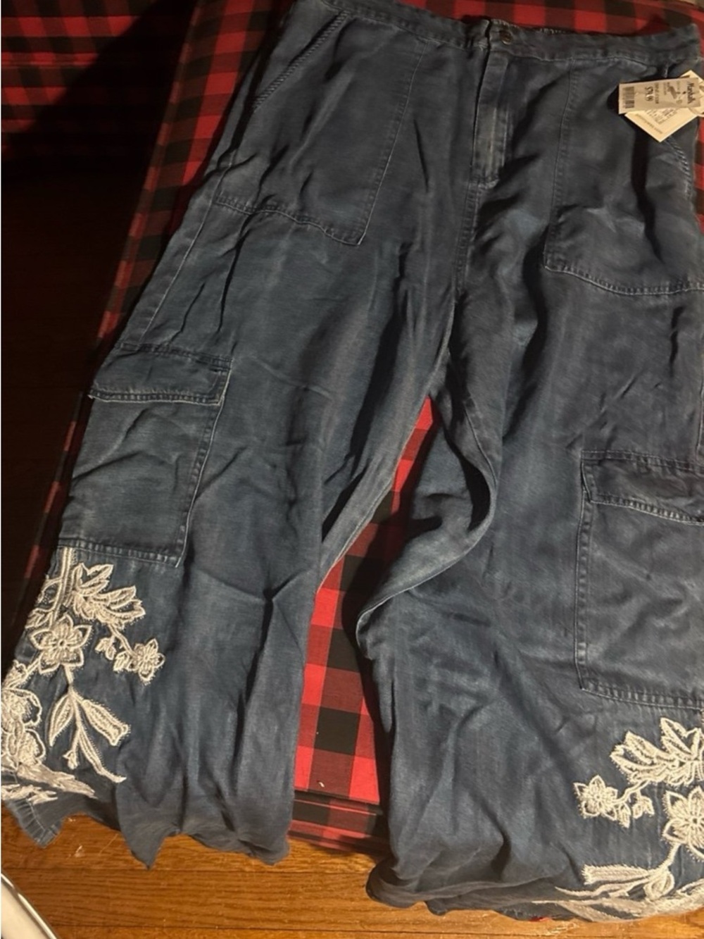 Johnny Was Indigo Blue Wide Leg Jeans with White Embroidery